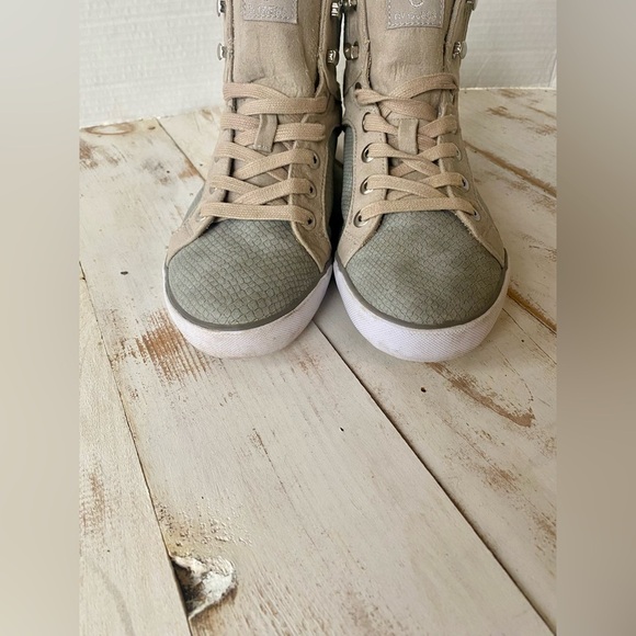 G by GUESS hi-top sneakers GGOPALL 12 womens sz 10 shoes gray tan streetwear EUC - Picture 5 of 14